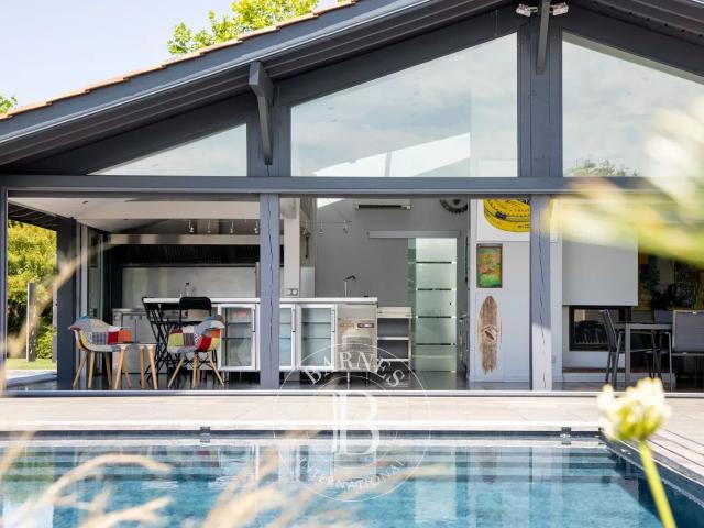 Maison 6 pièces 200 m²