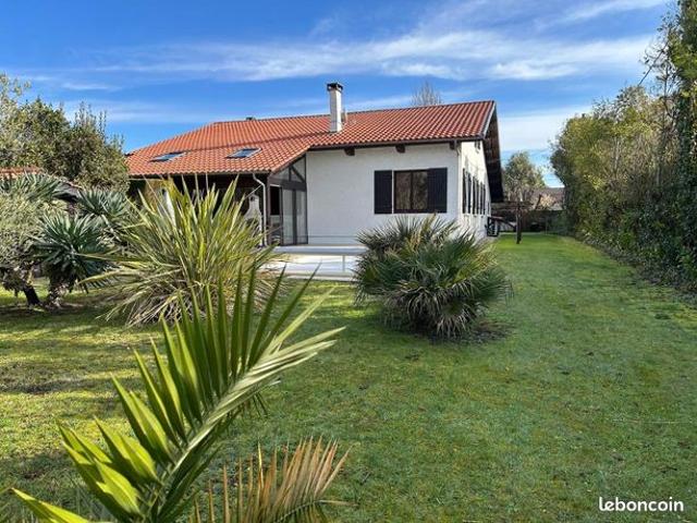 Maison 6 pièces 200 m²