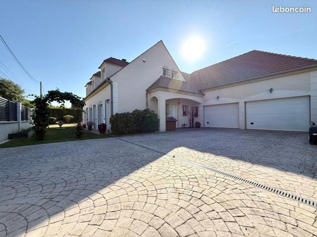 Maison 6 pièces 200 m²