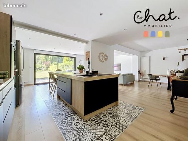 Maison 6 pièces 200 m²
