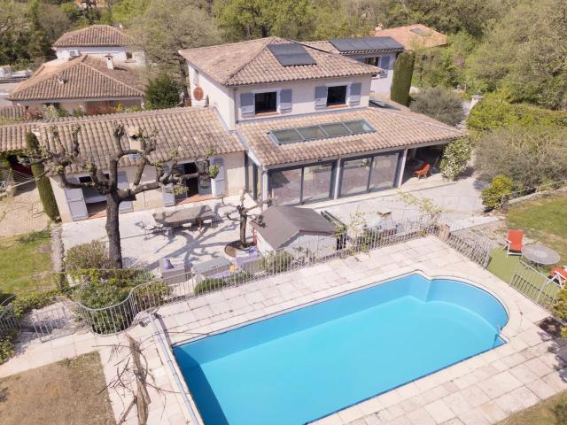 Maison 6 pièces 200 m²