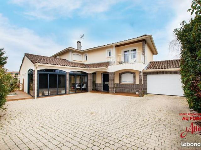 Maison 6 pièces 200 m²