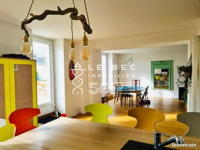 Maison 6 pièces 200 m²