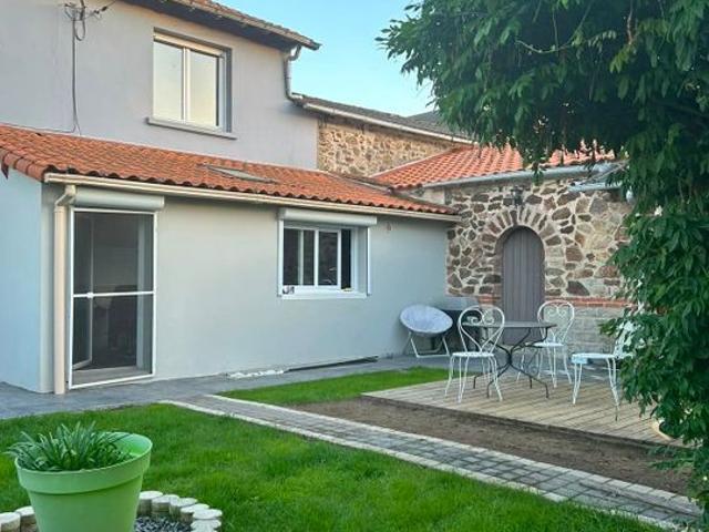 Maison 6 pièces, 200 m² à louer à Saint Philbert de Grand Lieu 44310