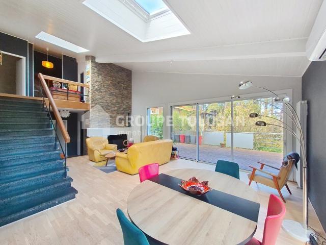 Maison 6 pièces 201 m²