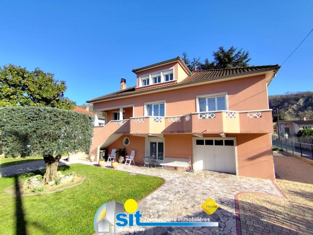 Maison 6 pièces 201 m²