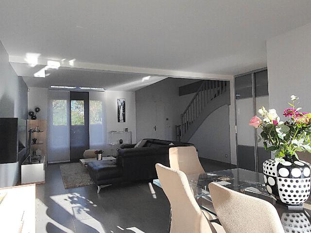 Maison 6 pièces 201 m²