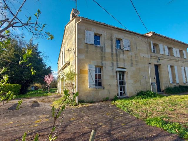 Maison 6 pièces 201 m²