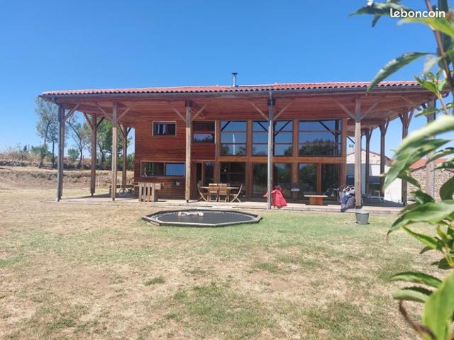Maison 6 pièces 201 m²