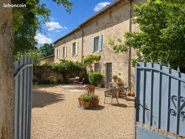 Maison 6 pièces 201 m²