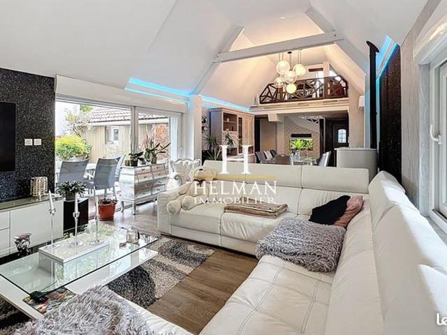 Maison 6 pièces 201 m²