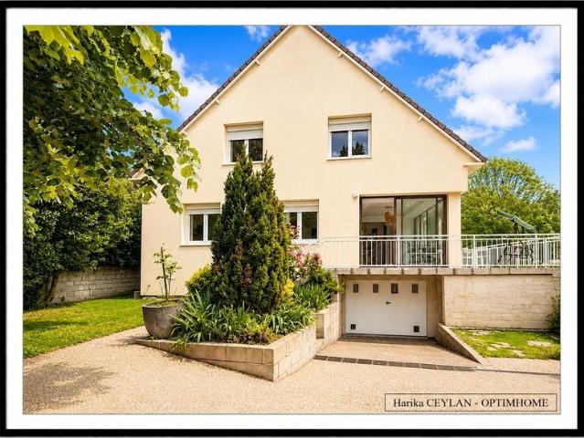 Maison 6 pièces 202 m²