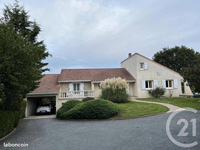 Maison 6 pièces 202 m²