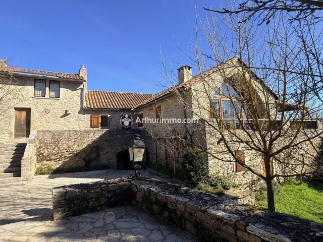 Maison 6 pièces 202 m²