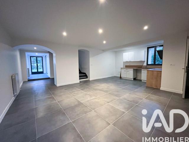 Maison 6 pièces 202 m²