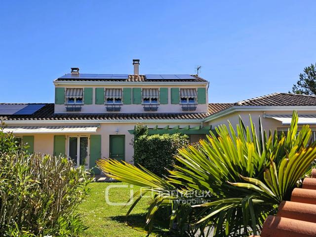 Maison 6 pièces 202 m²
