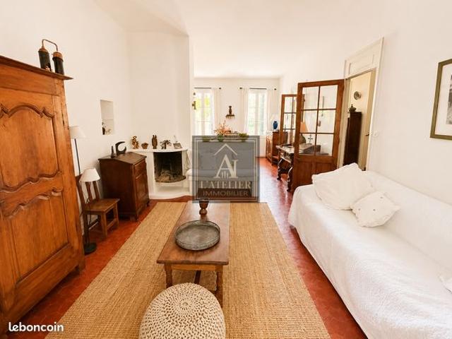 Maison 6 pièces 202 m²