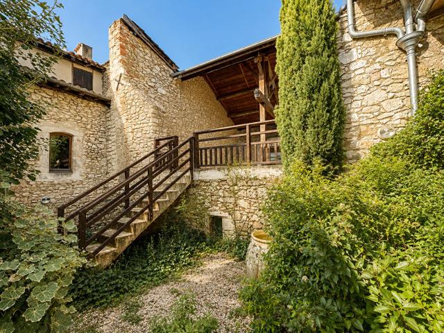 Maison 6 pièces 202 m²