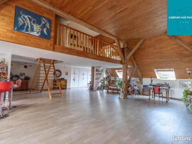Maison 6 pièces 202 m²