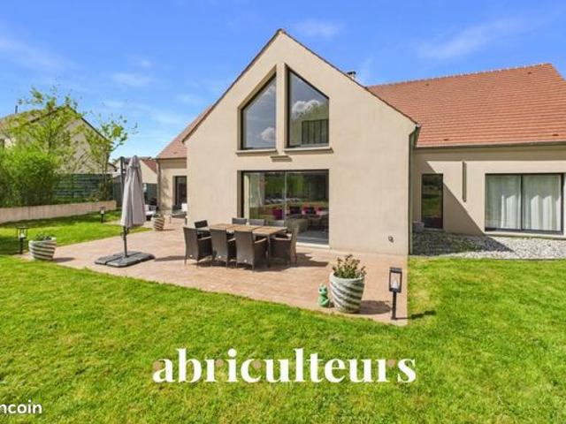 Maison 6 pièces 202 m²