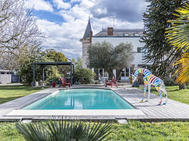 Maison 6 pièces 202 m²