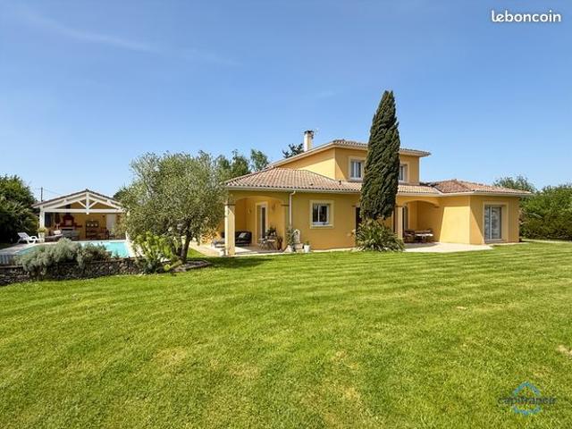 Maison 6 pièces 202 m²