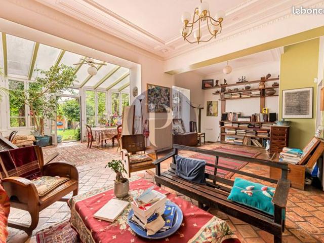 Maison 6 pièces 202 m²