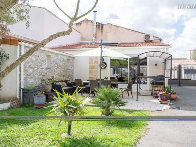 Maison 6 pièces 202 m²