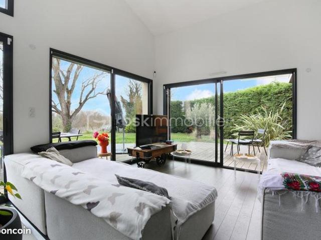 Maison 6 pièces 202 m²