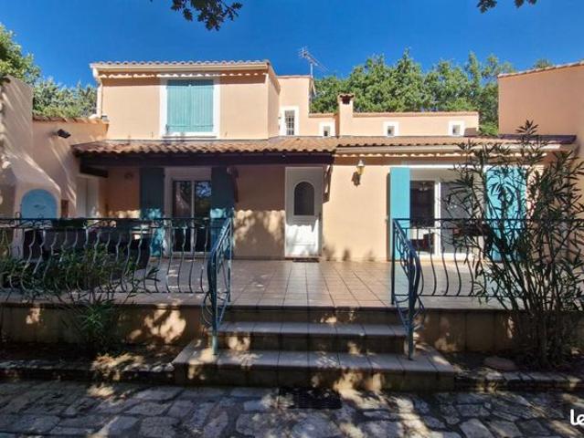 Villa 6 pièces 202 m²
