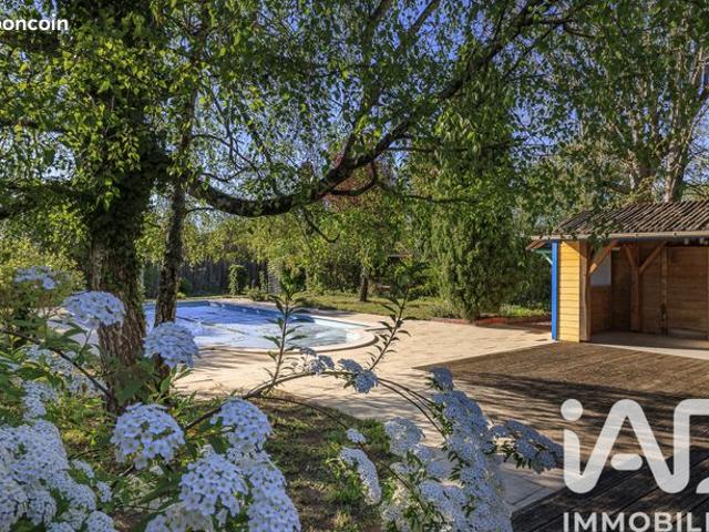 Maison 6 pièces 202 m²