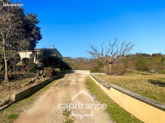 Maison 6 pièces 203 m²