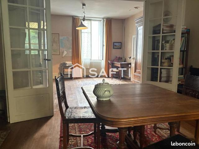 Maison 6 pièces 203 m²