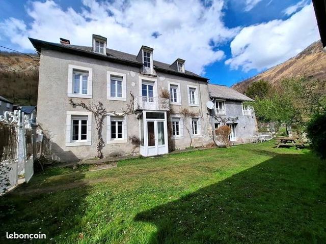 Maison 6 pièces 203 m²