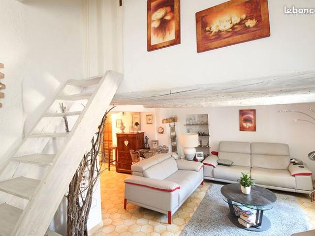 Maison 6 pièces 203 m²