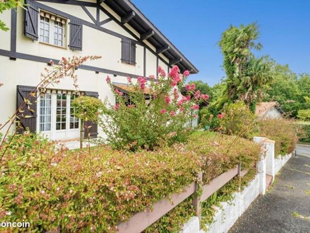 Maison 6 pièces 203 m²