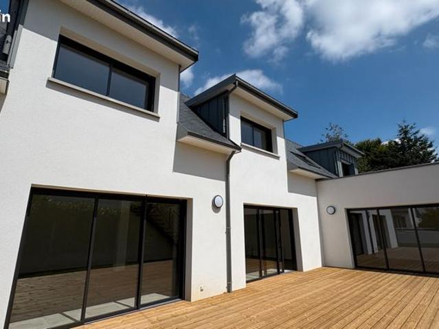 Maison 6 pièces 203 m²