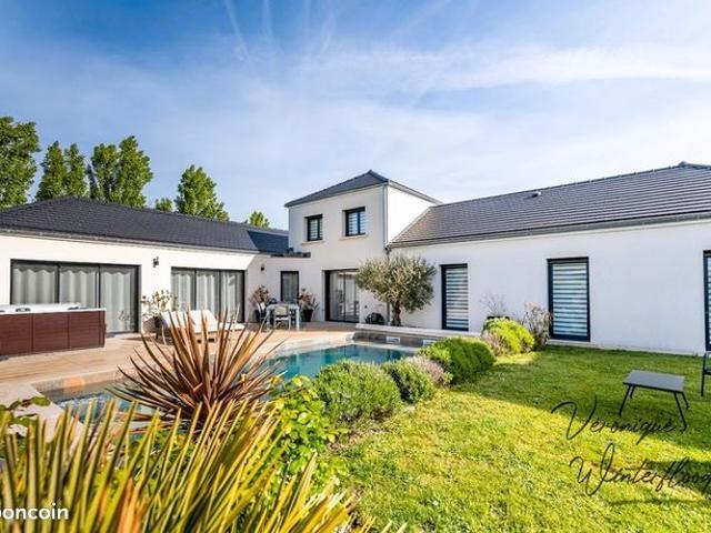 Maison 6 pièces 203 m²