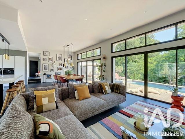 Maison 6 pièces 203 m²