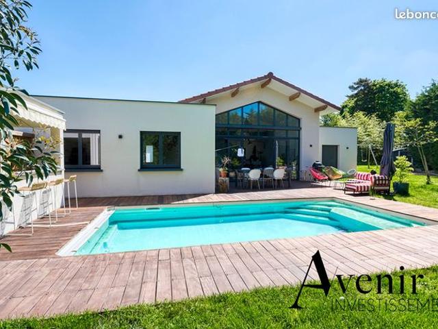 Maison 6 pièces 203 m²