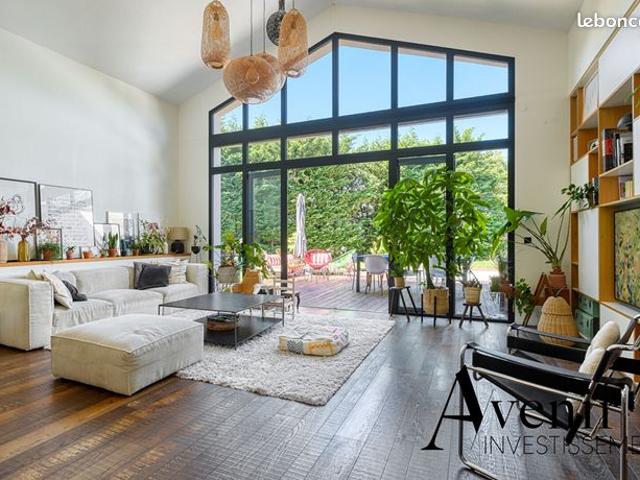 Maison 6 pièces 203 m²
