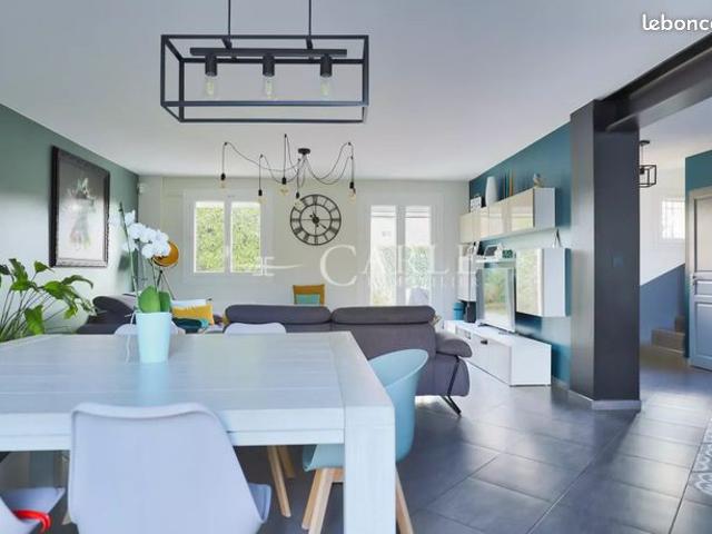 Maison 6 pièces 203 m²