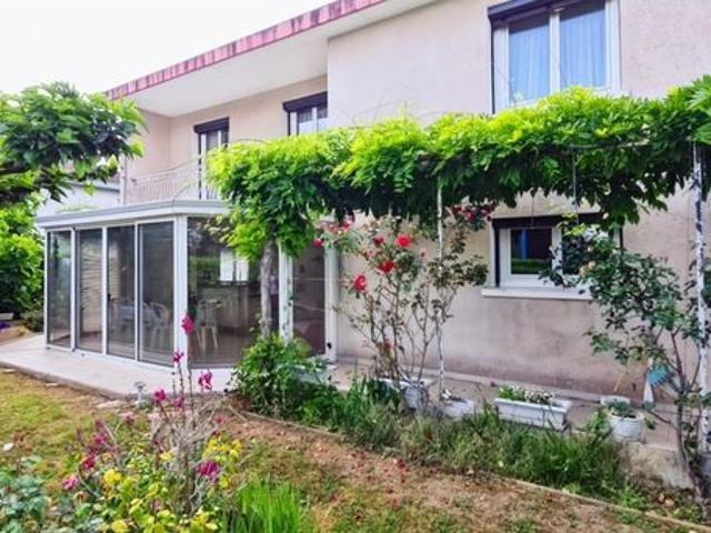 Maison 6 pièces 203 m²