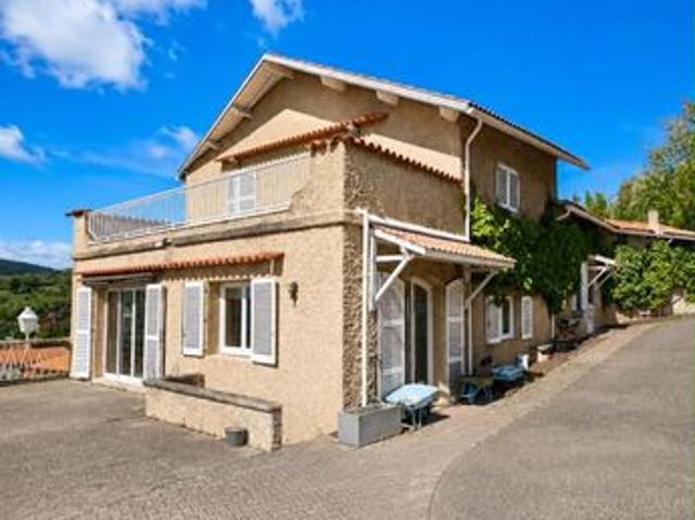 Maison 6 pièces 203 m²
