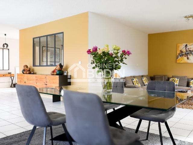 Maison 6 pièces 203 m²