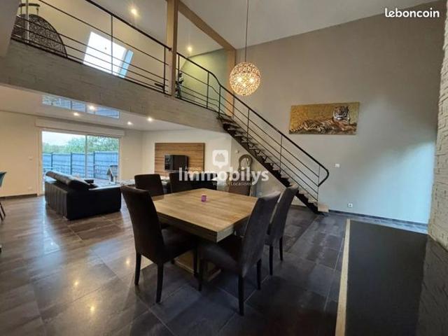 Maison 6 pièces 203 m²