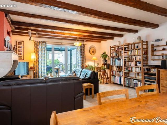 Maison 6 pièces 203 m²