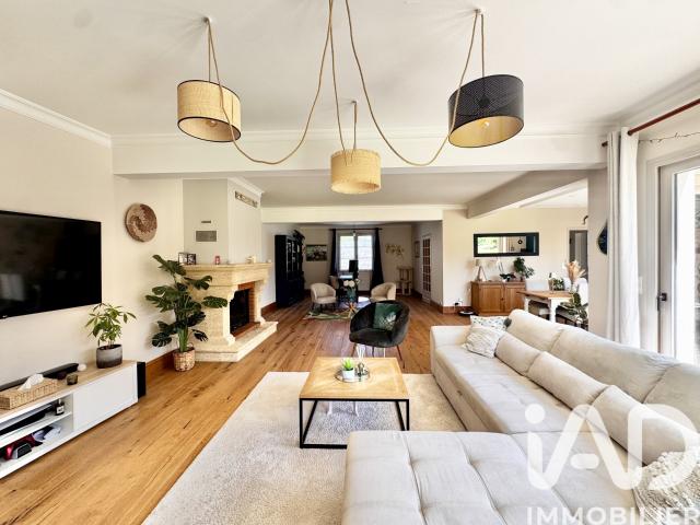 Maison 6 pièces 203 m²