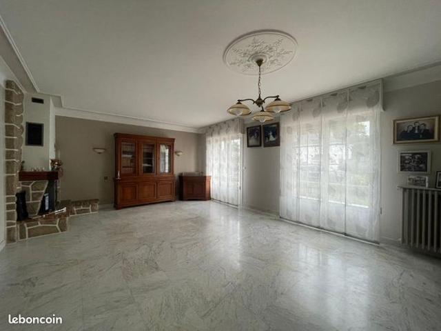 Maison 6 pièces 214 m²