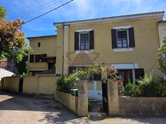 Maison 6 pièces 214 m²